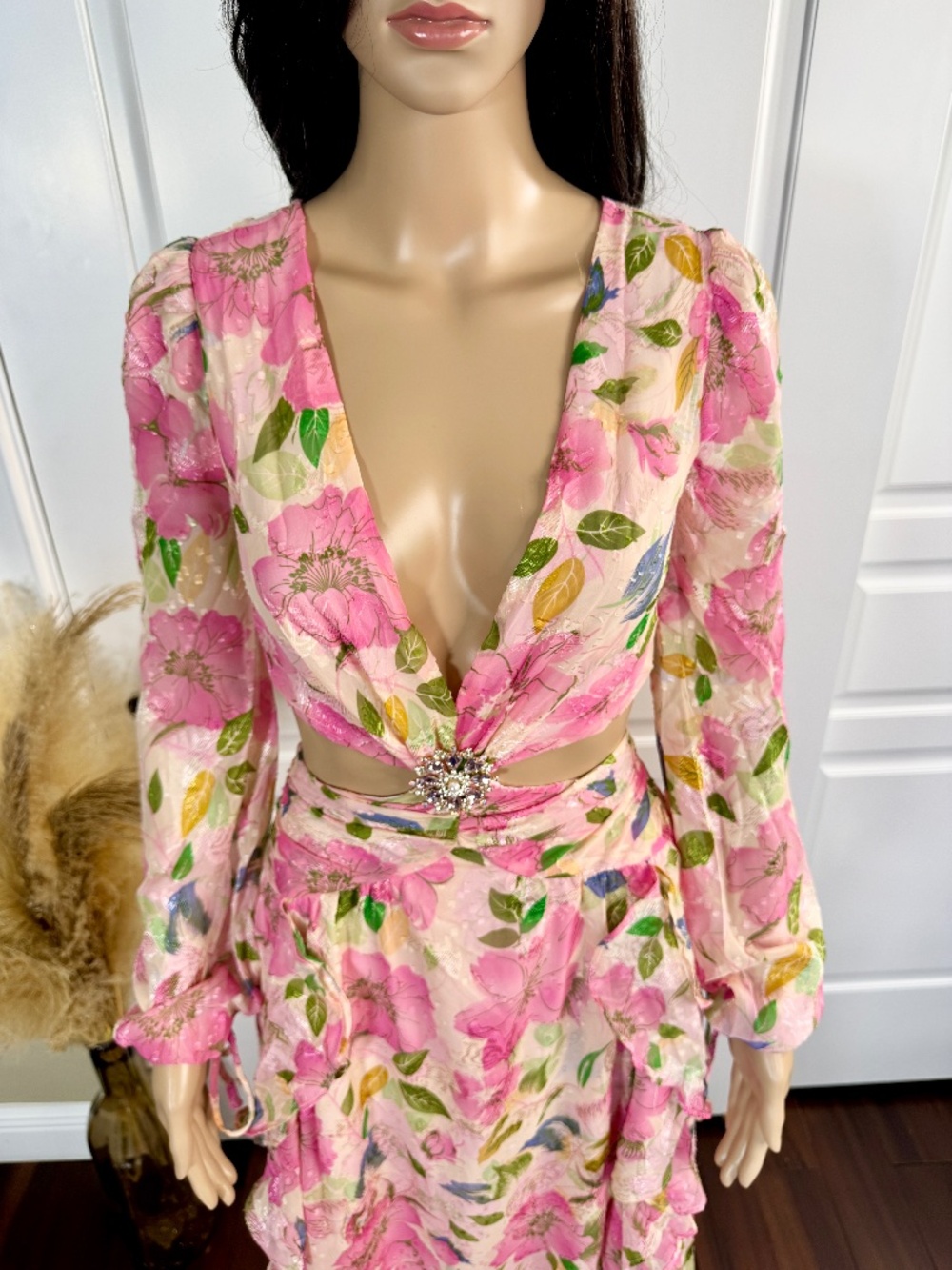LONG SLEEVE PINK FLORAL MAXI DRESS WITH RUFFLES AND CUTOUT - Picture 9 of 17